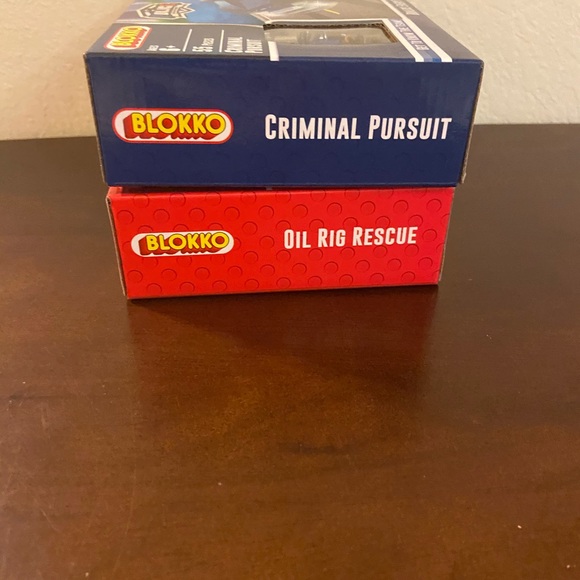 2/$10 Blokko first responder play sets - Picture 6 of 8